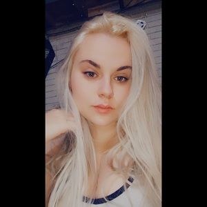 Meet your Posher, Eva